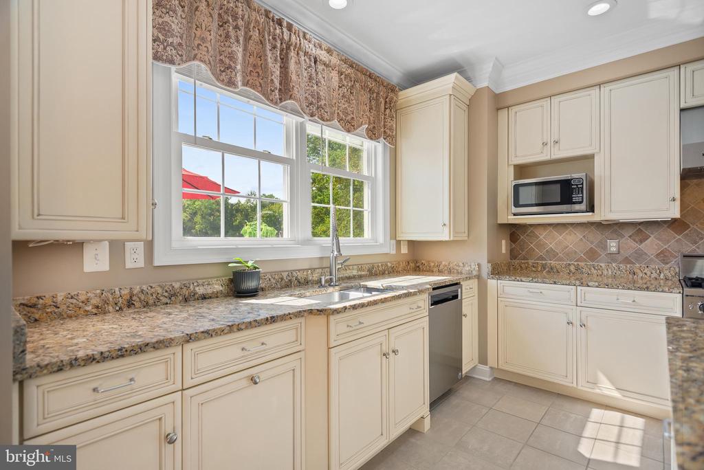 5406 RAPIDAN COURT