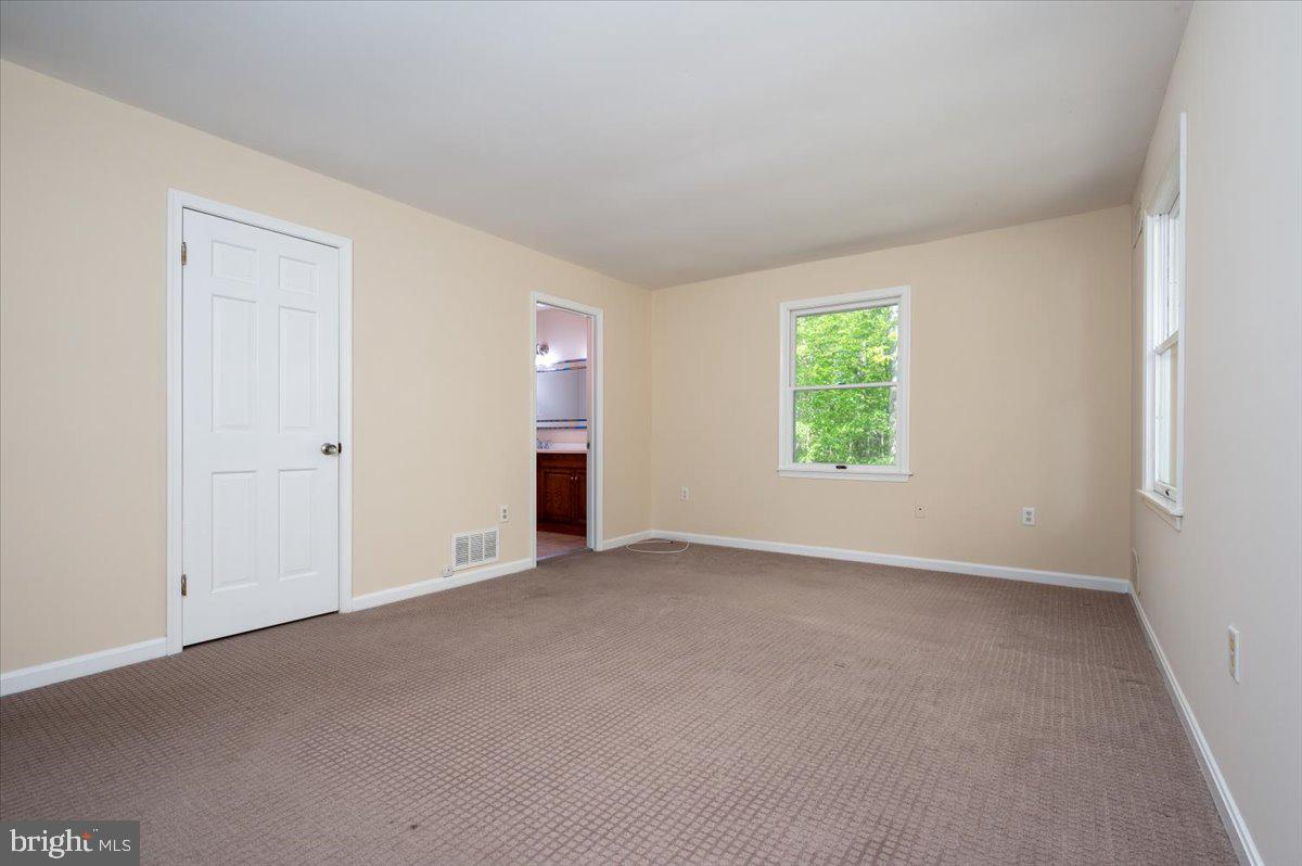 690 DISCOVERY ROAD