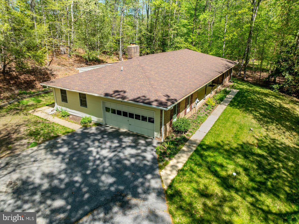 690 DISCOVERY ROAD