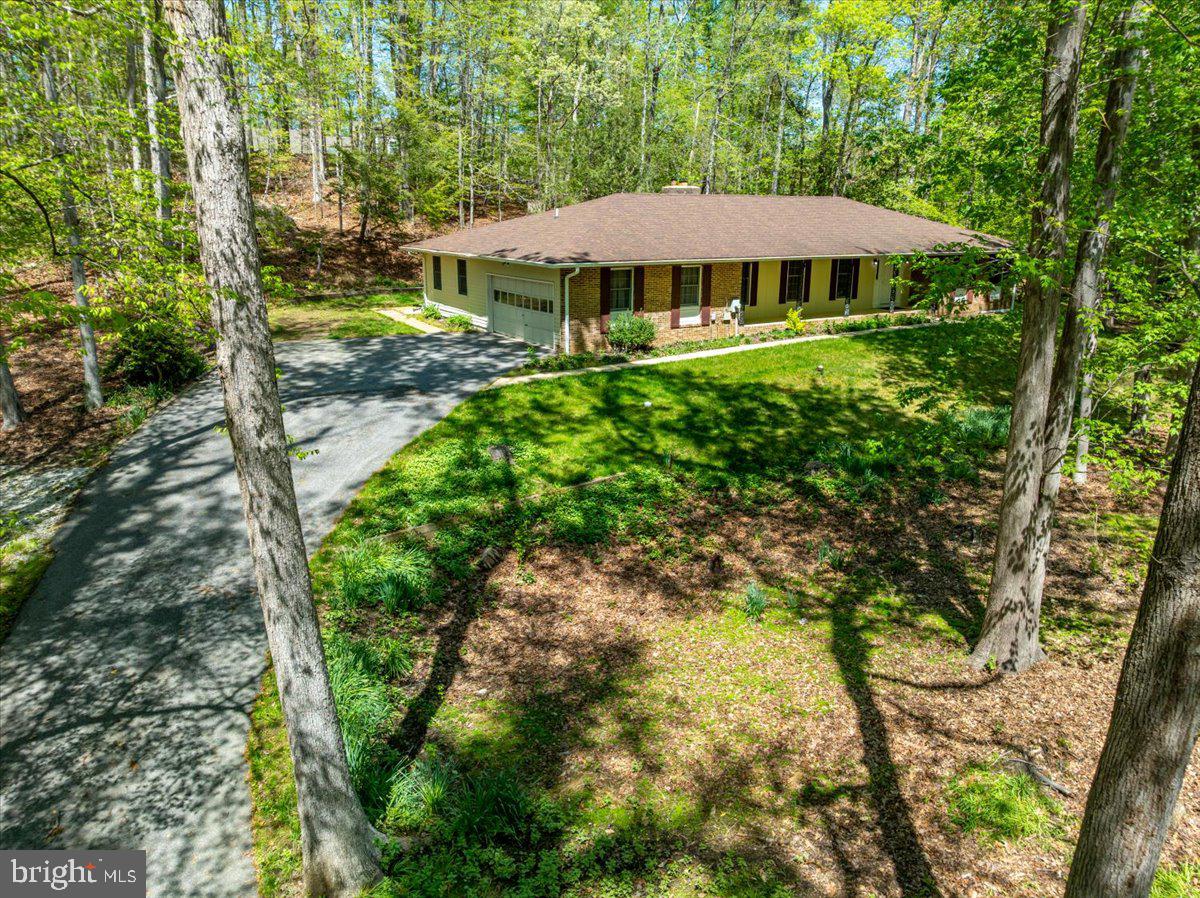 690 DISCOVERY ROAD