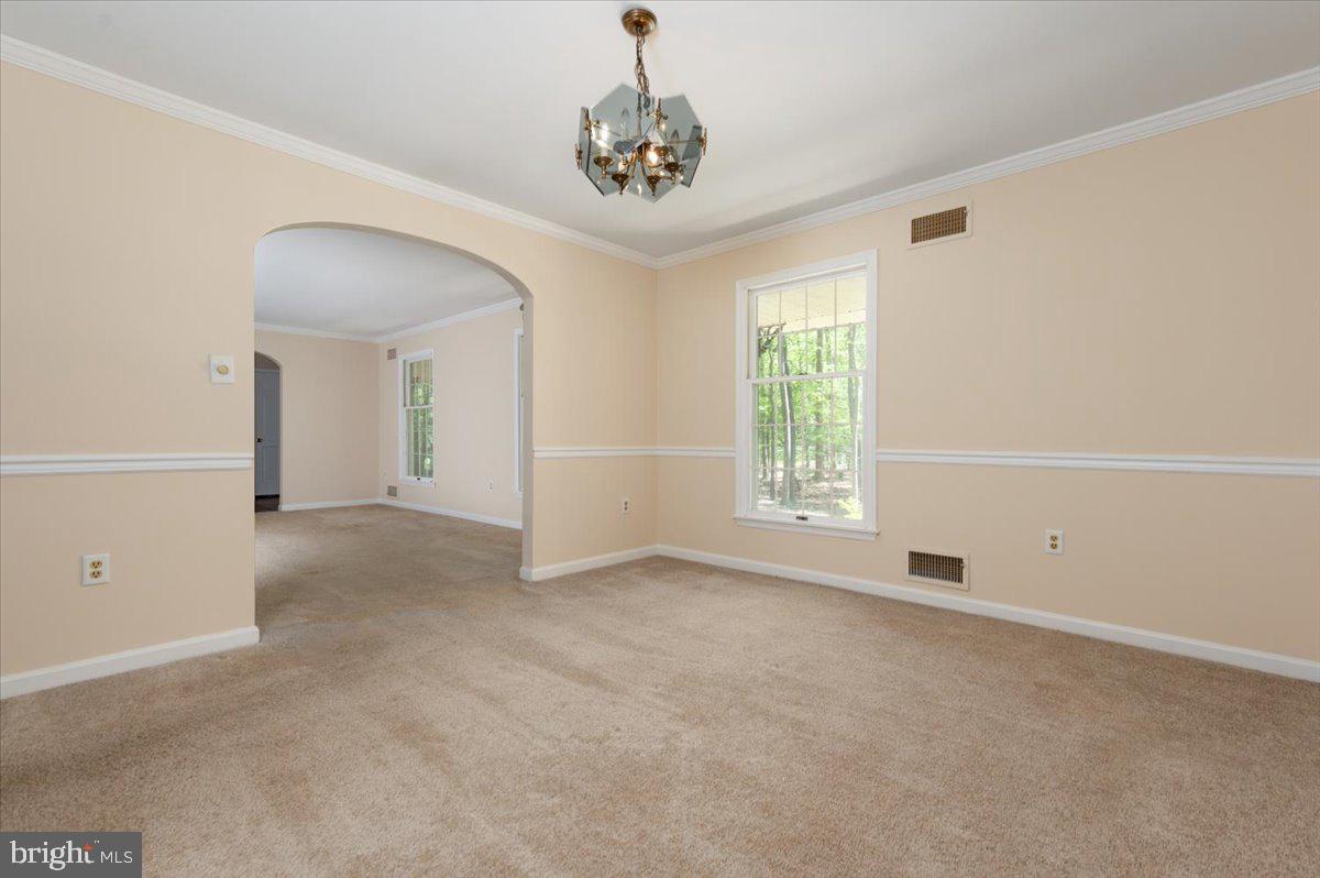 690 DISCOVERY ROAD