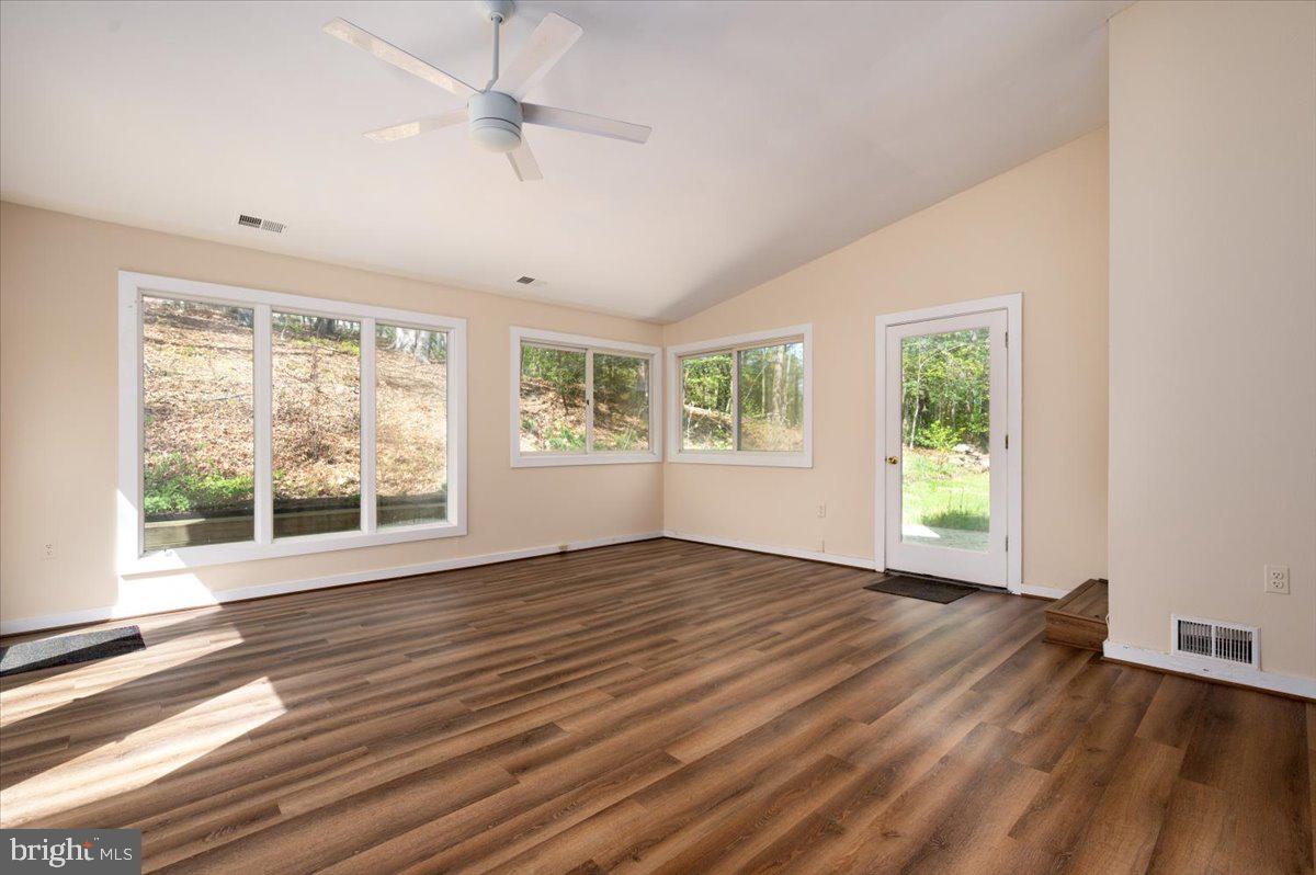 690 DISCOVERY ROAD