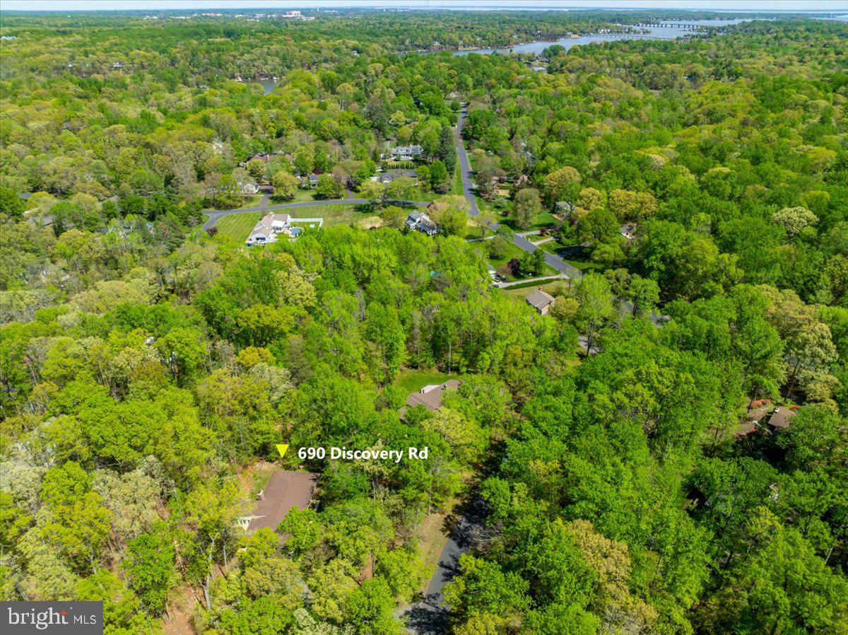 690 DISCOVERY ROAD