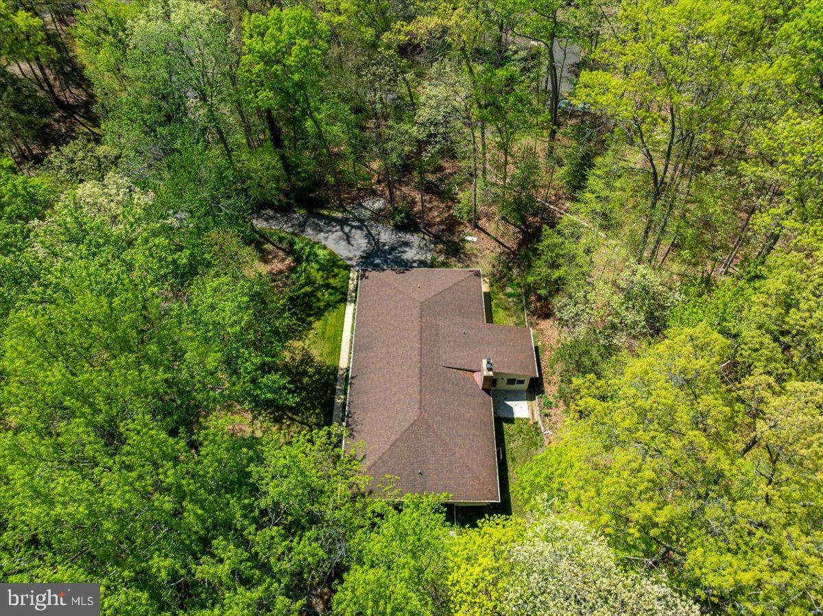 690 DISCOVERY ROAD