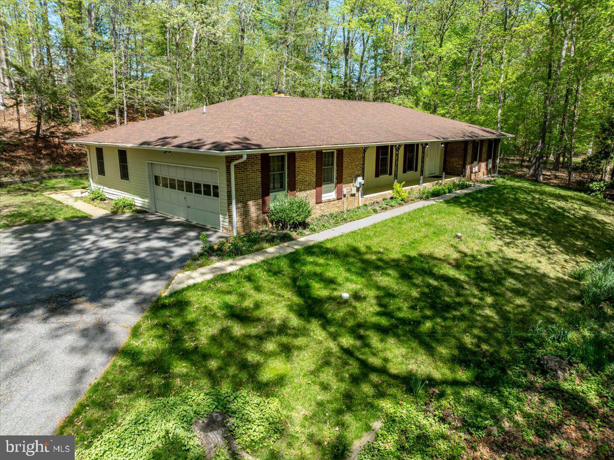 690 DISCOVERY ROAD