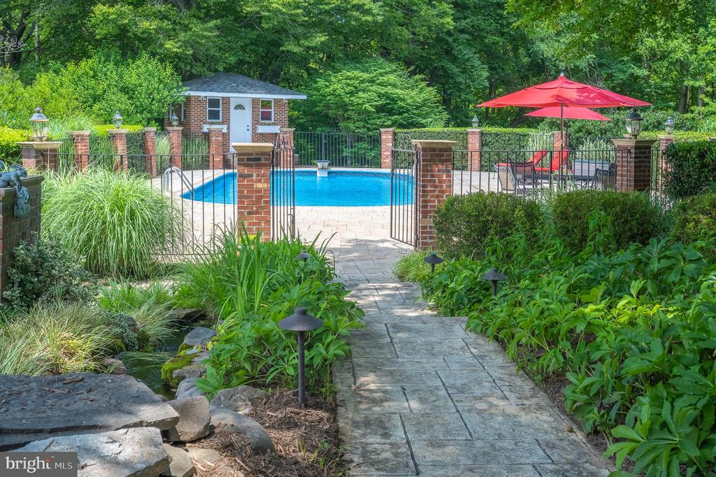 916 UPPER PINDELL ROAD