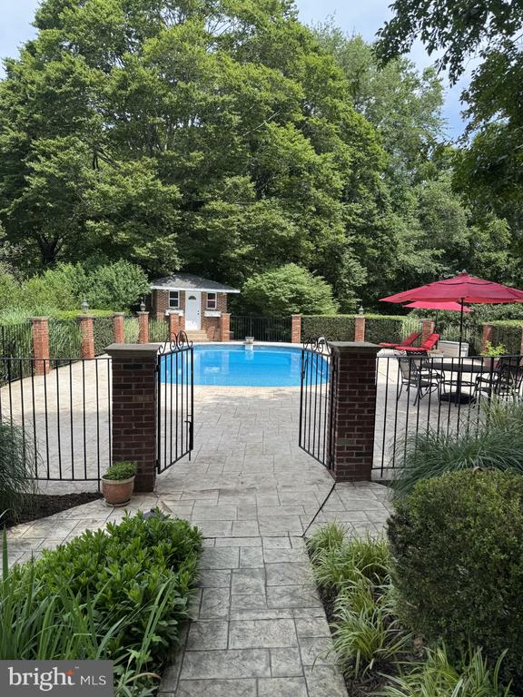 916 UPPER PINDELL ROAD