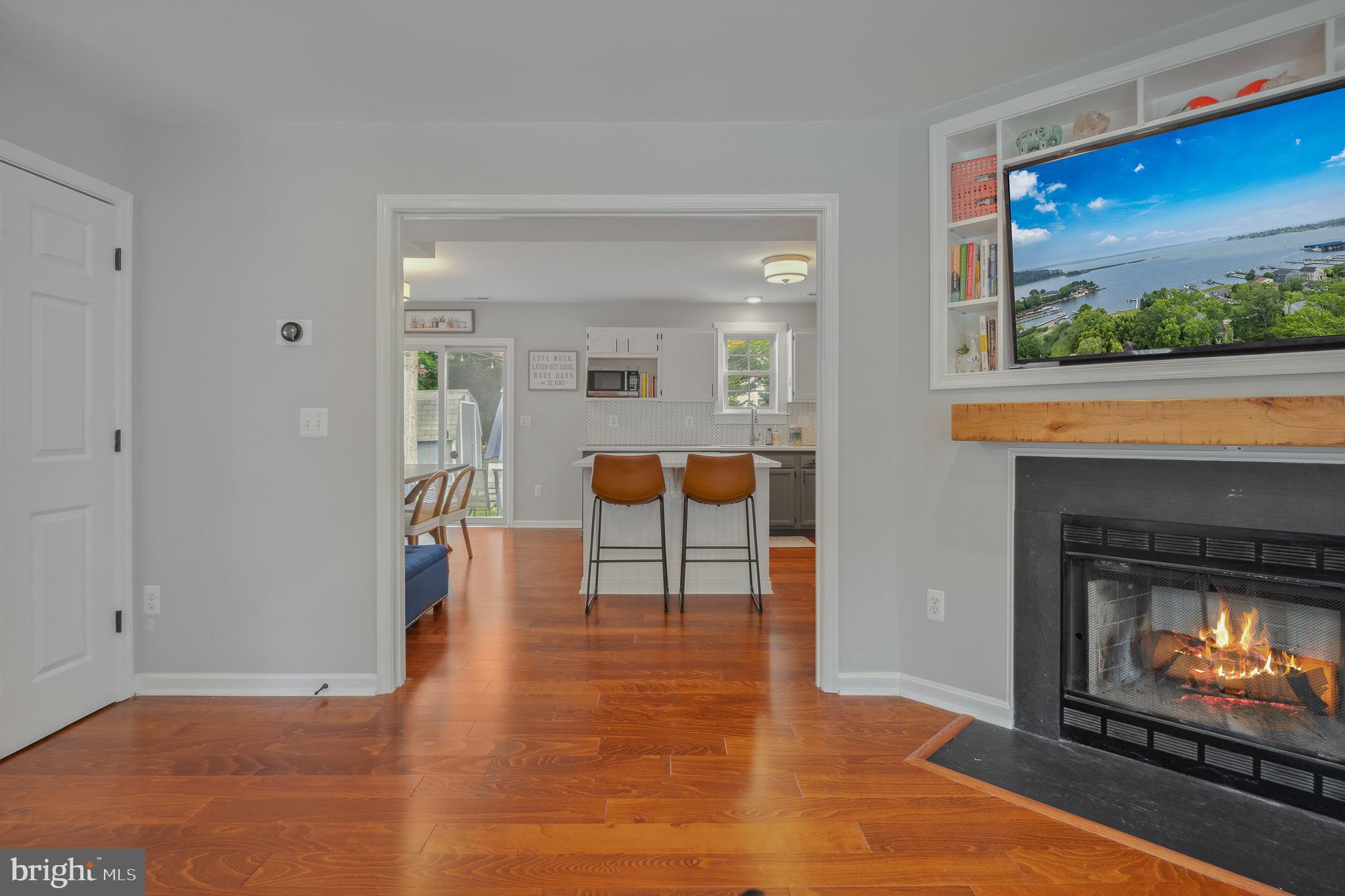 926 HILLSIDE AVENUE
