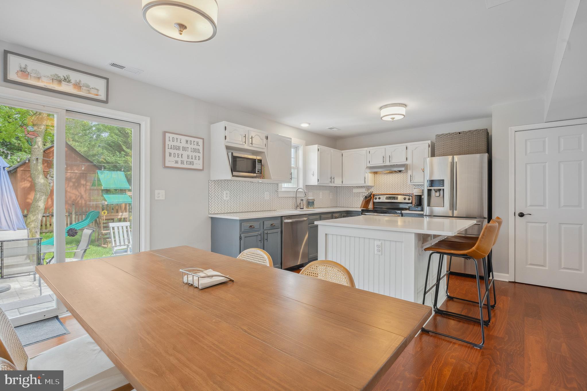926 HILLSIDE AVENUE