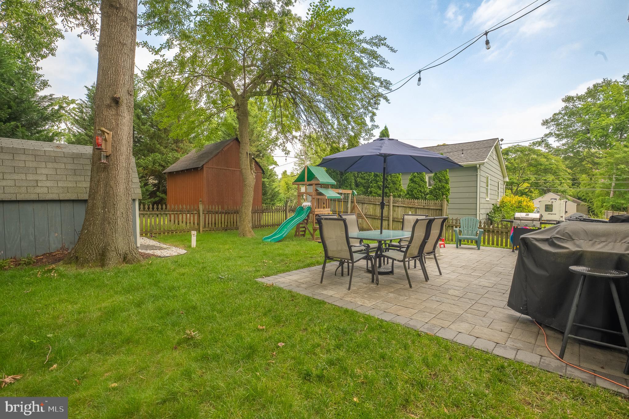 926 HILLSIDE AVENUE