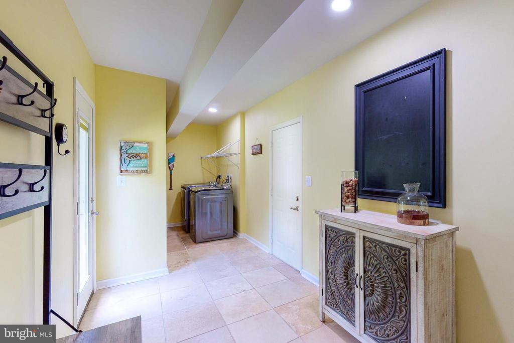 5630 BUCCANEER COURT