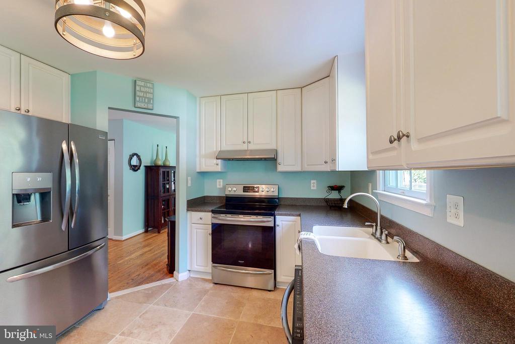 5630 BUCCANEER COURT