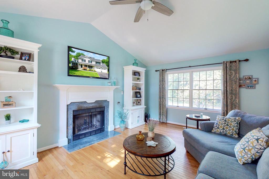 5630 BUCCANEER COURT