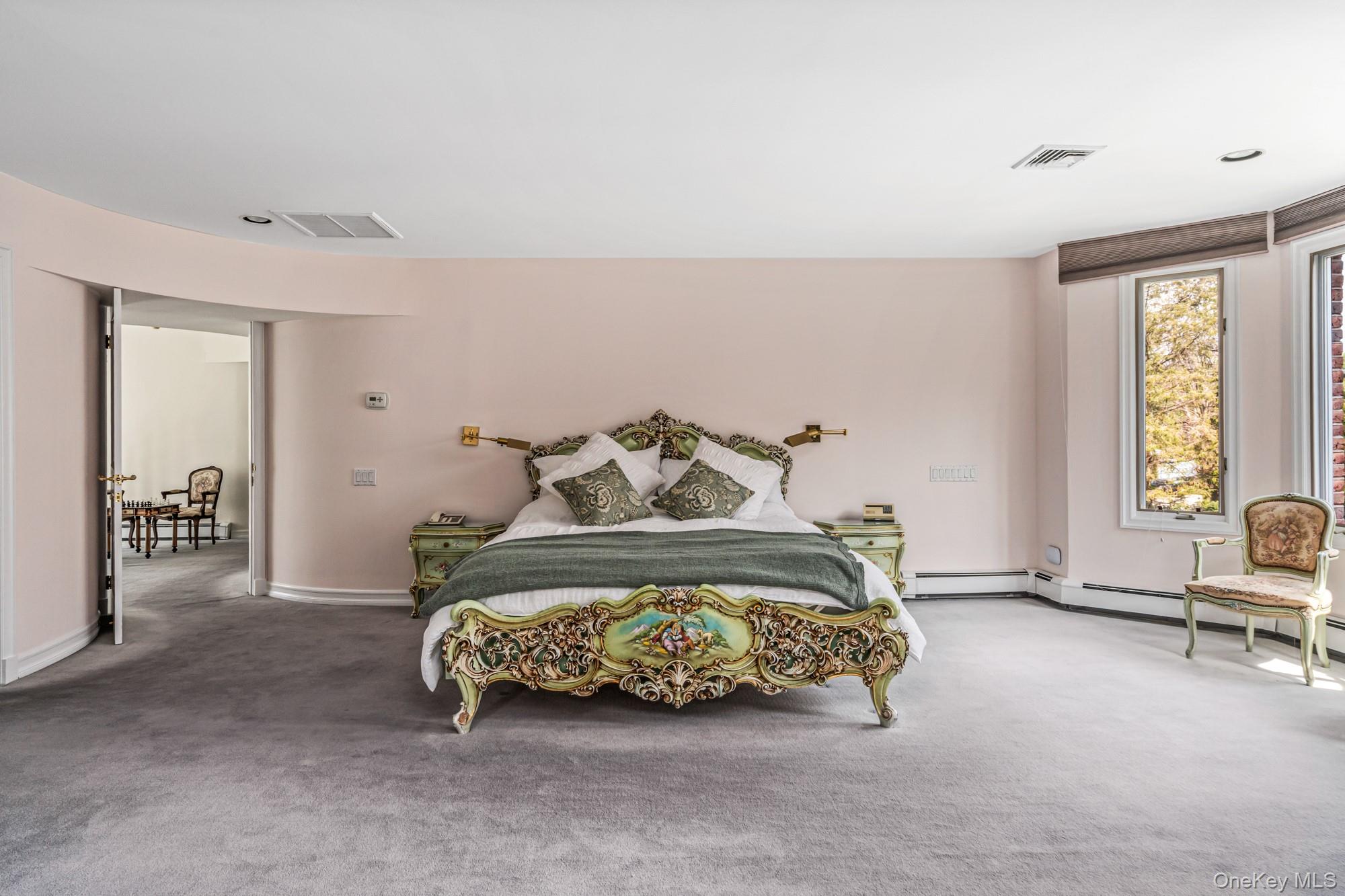 6 Coachmans Court