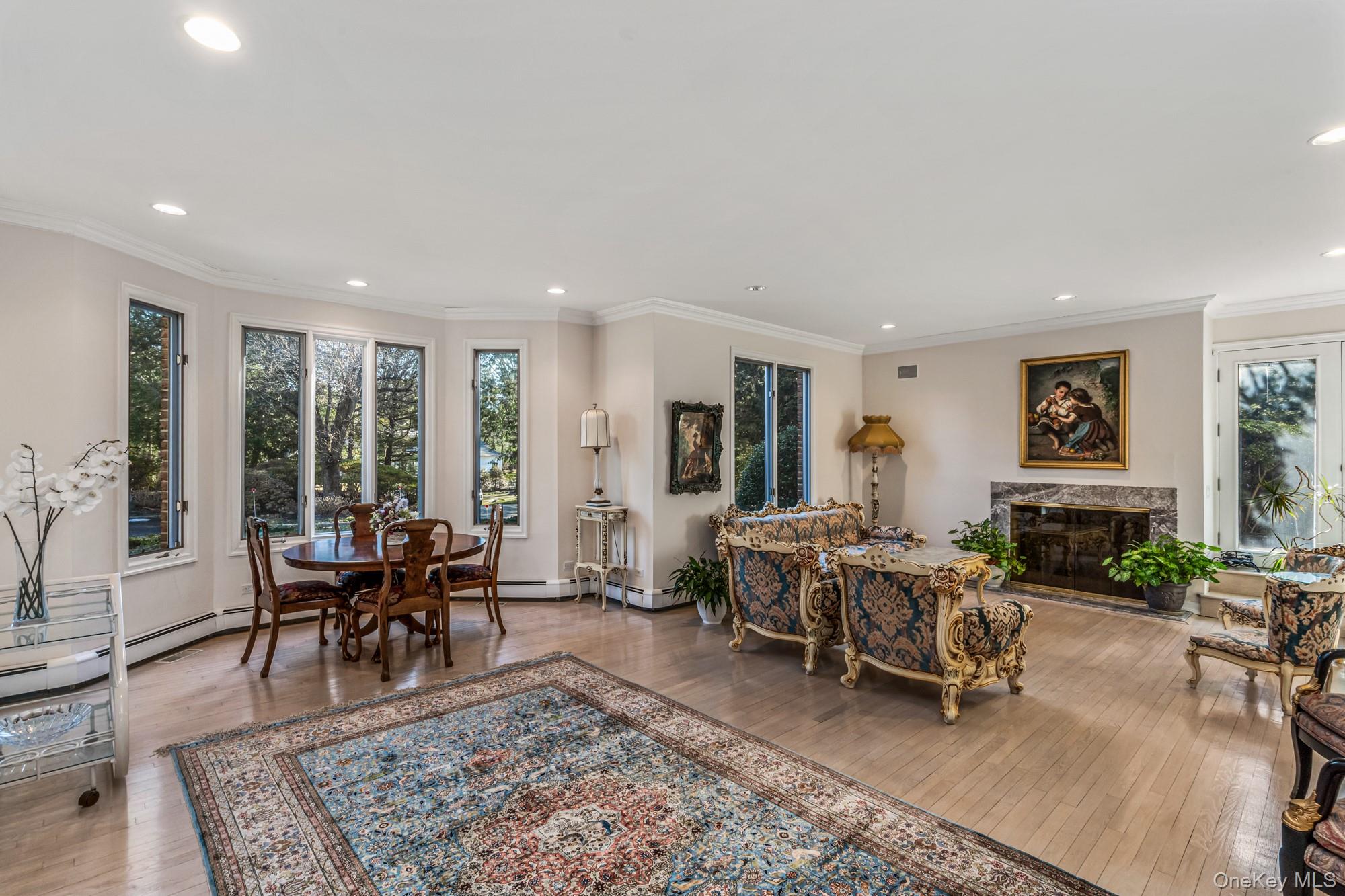 6 Coachmans Court