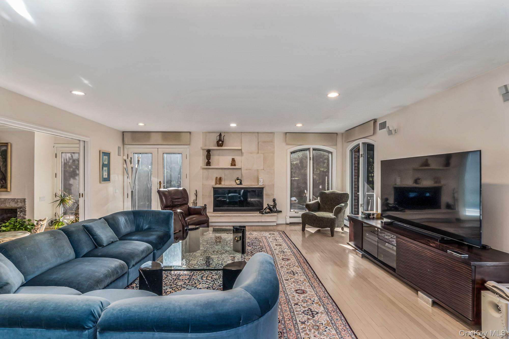 6 Coachmans Court