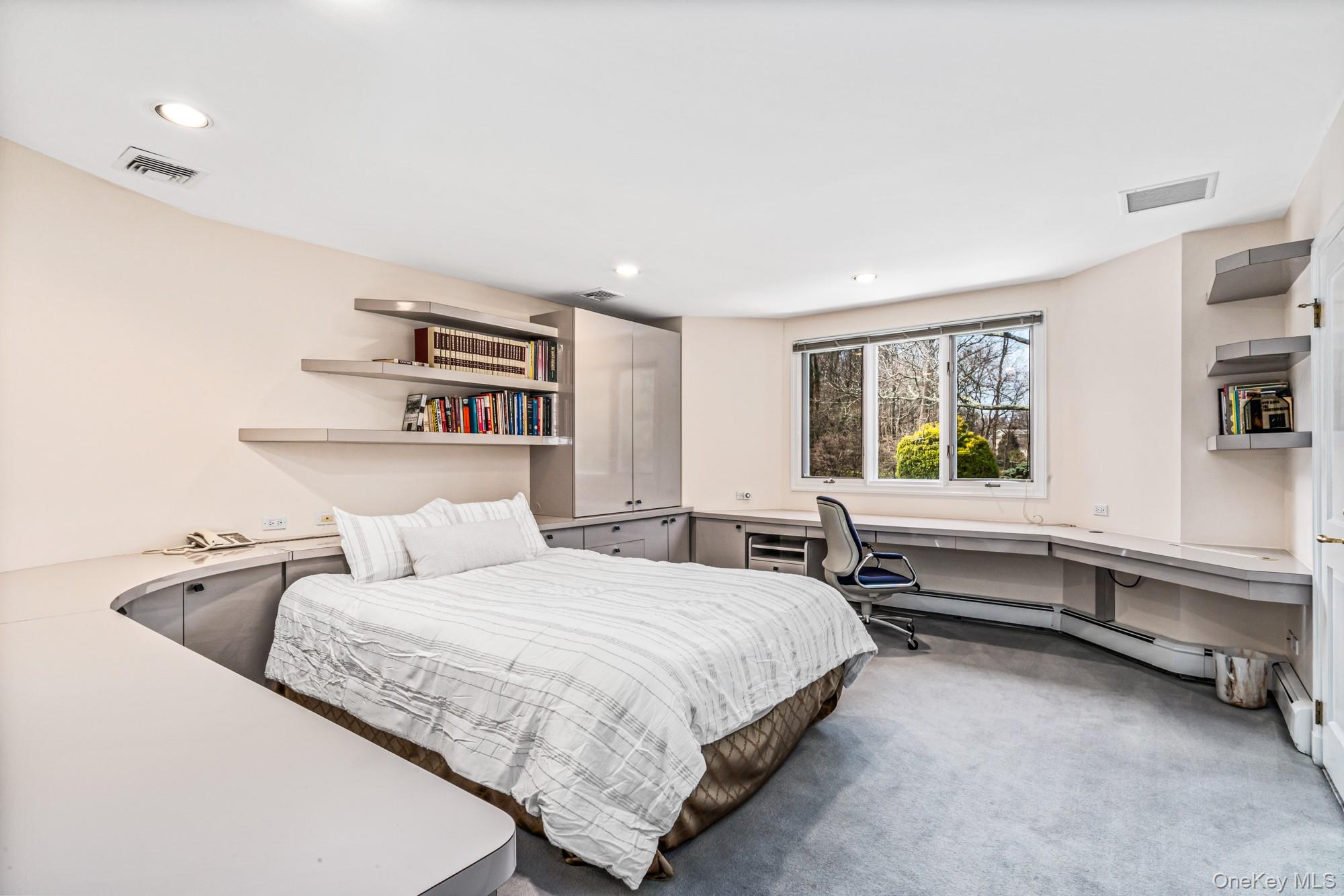 6 Coachmans Court