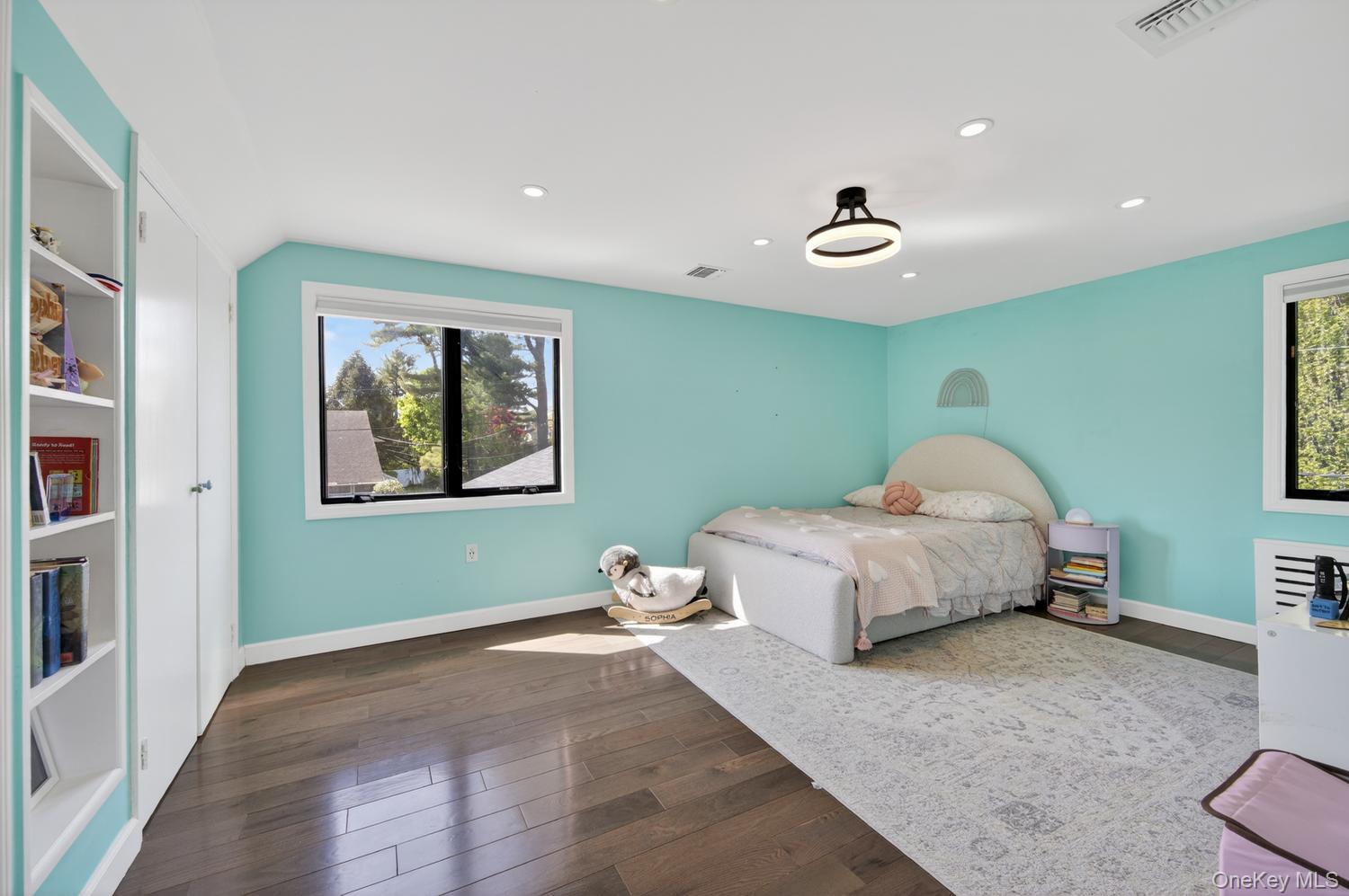 2 Sherwood Lane