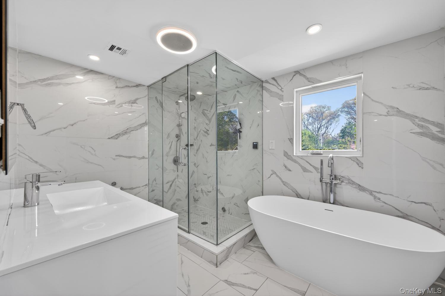 2 Sherwood Lane