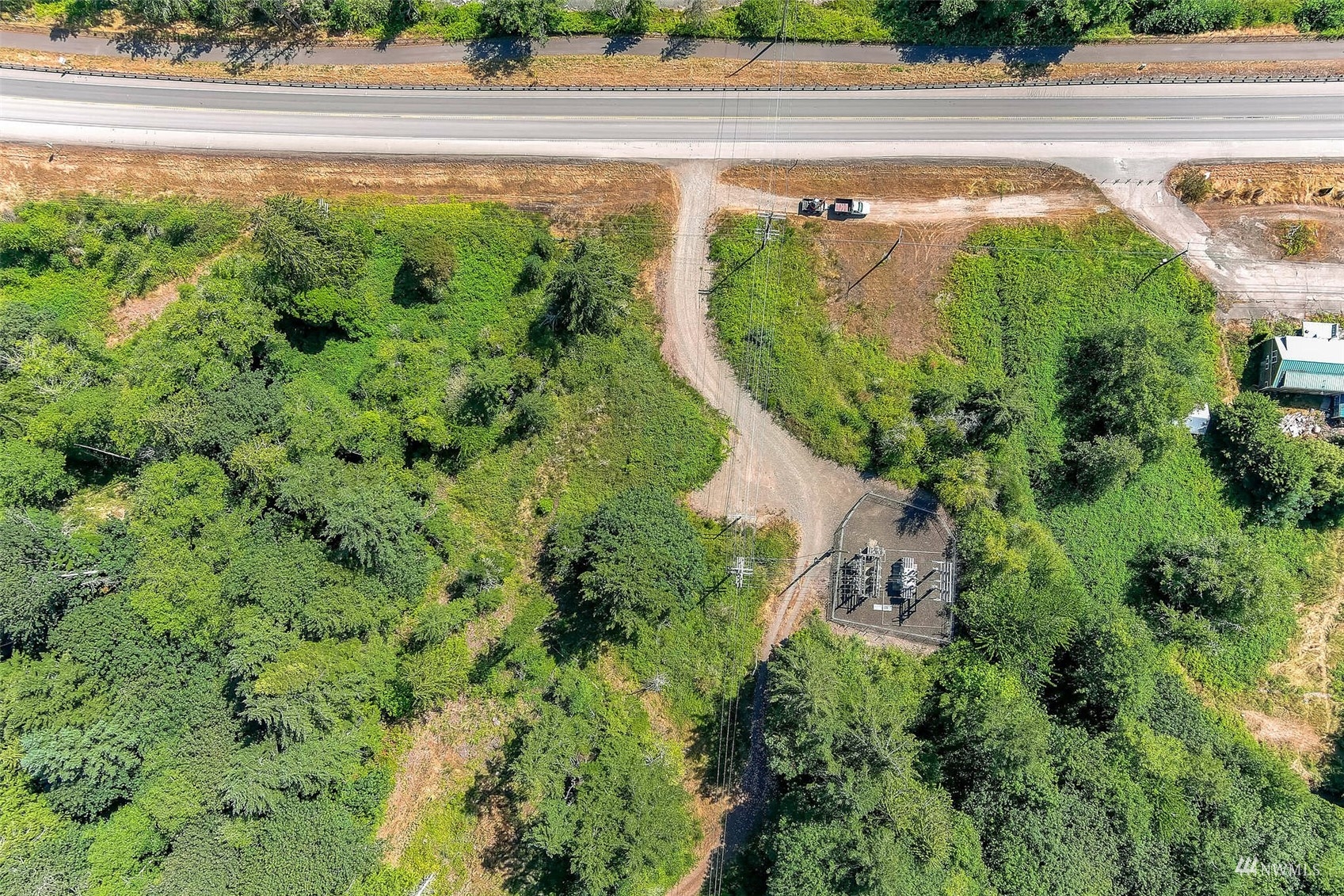 28 XXXX Highway 101