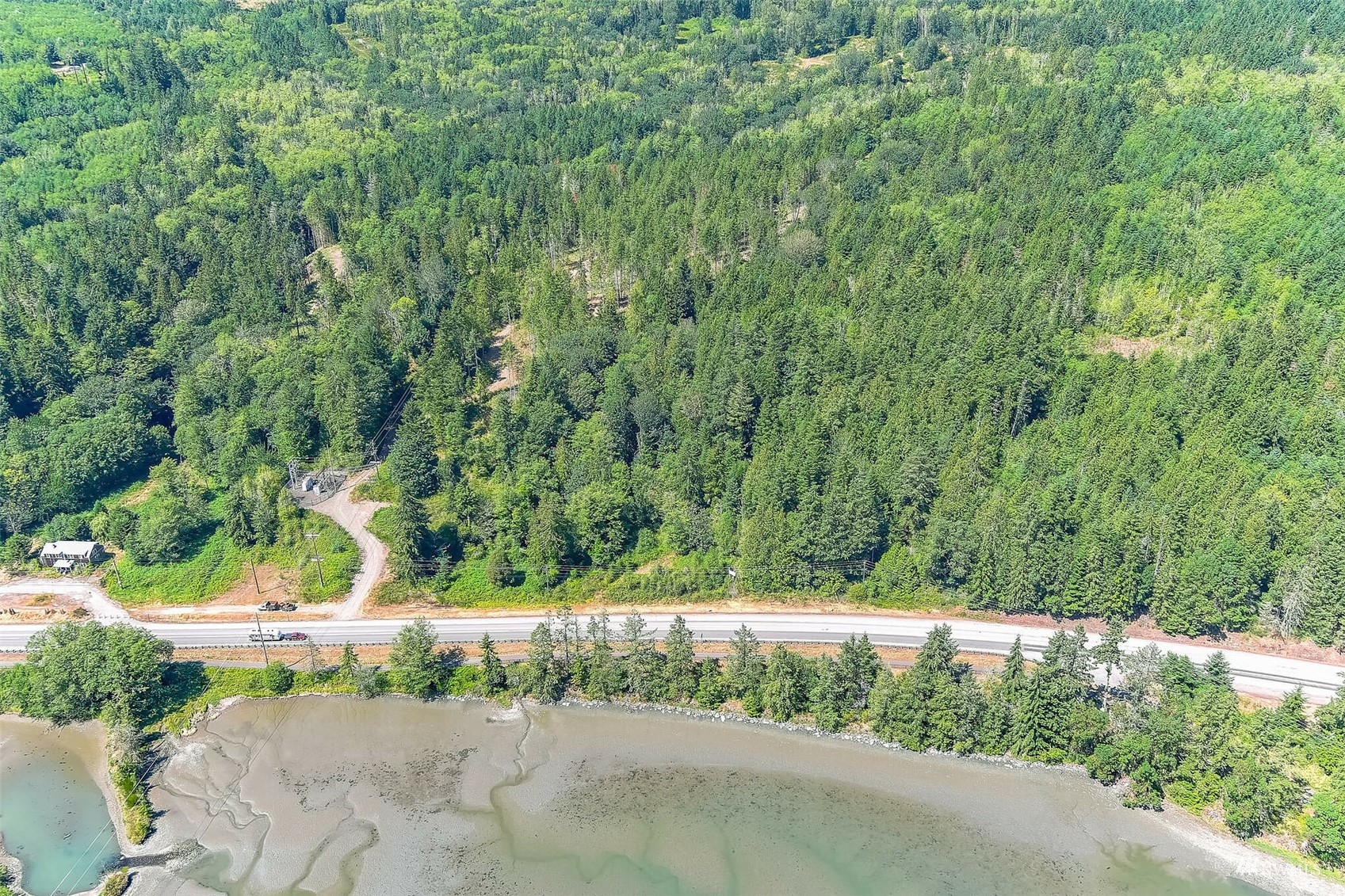 28 XXXX Highway 101