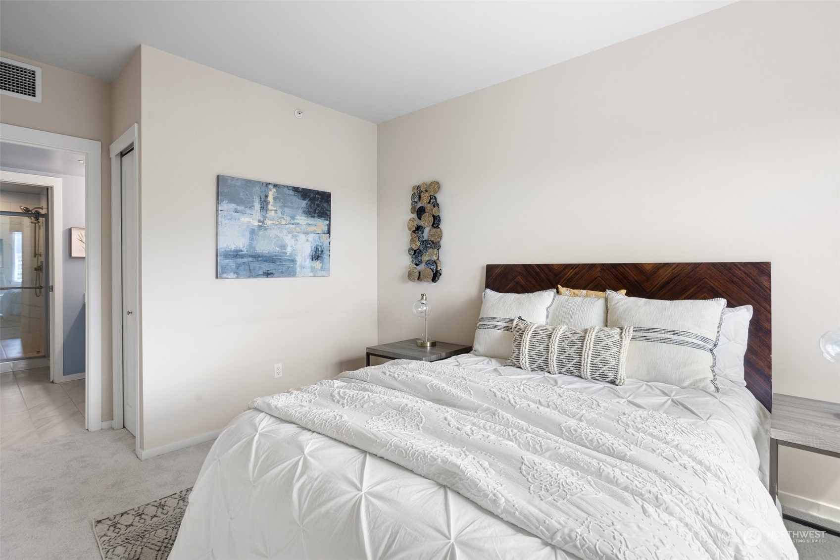 76 Cedar Street Unit: PH09