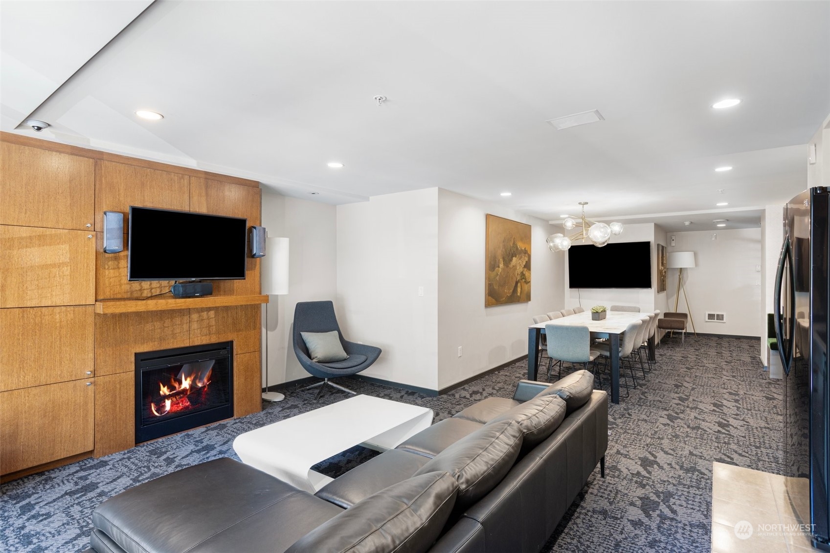 76 Cedar Street Unit: PH09