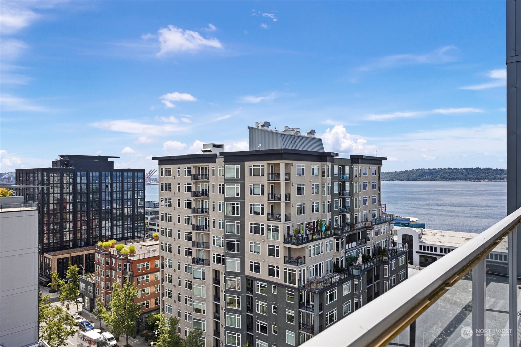 76 Cedar Street Unit: PH09