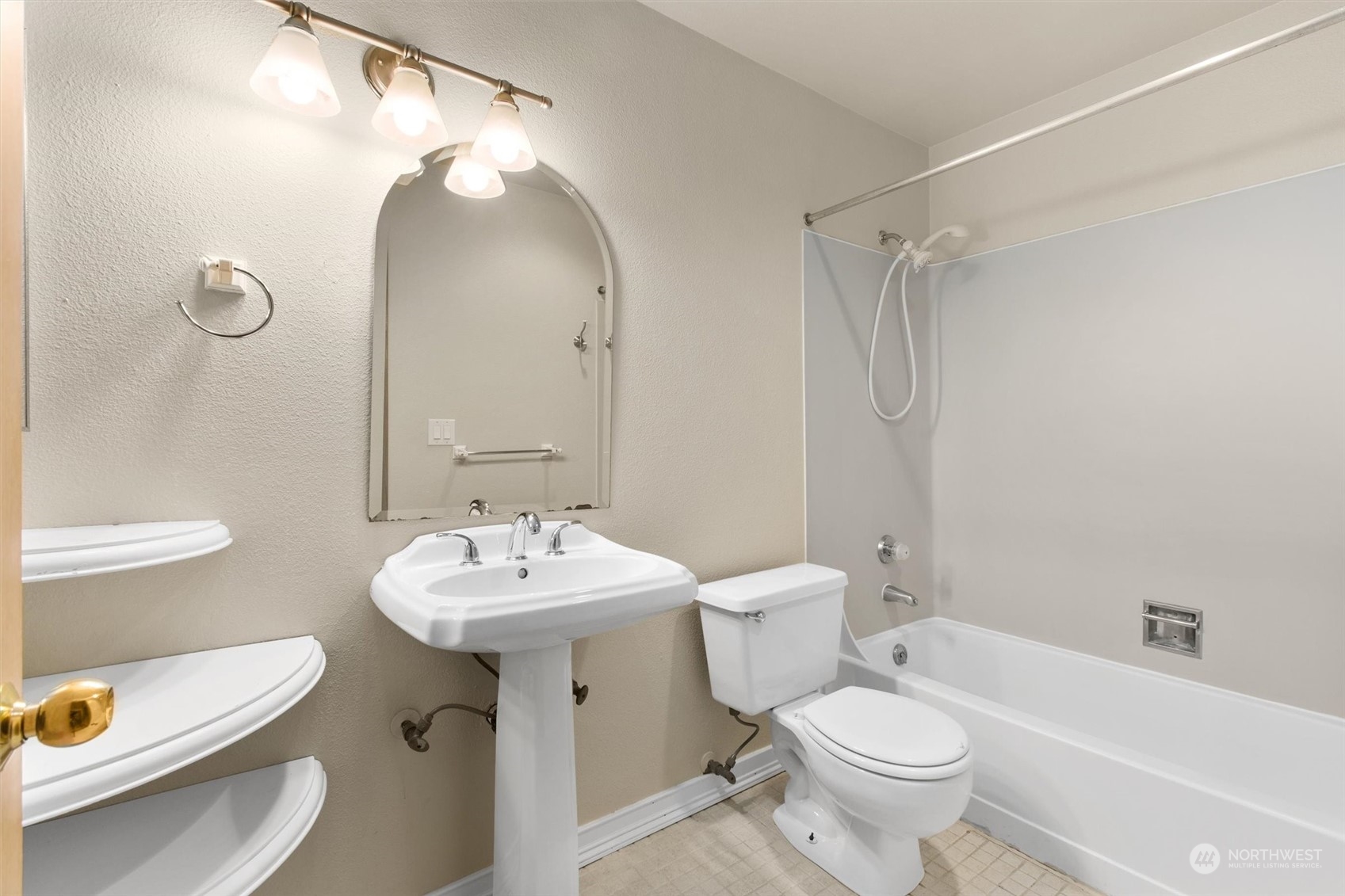 18200 73rd Avenue NE Unit: B302
