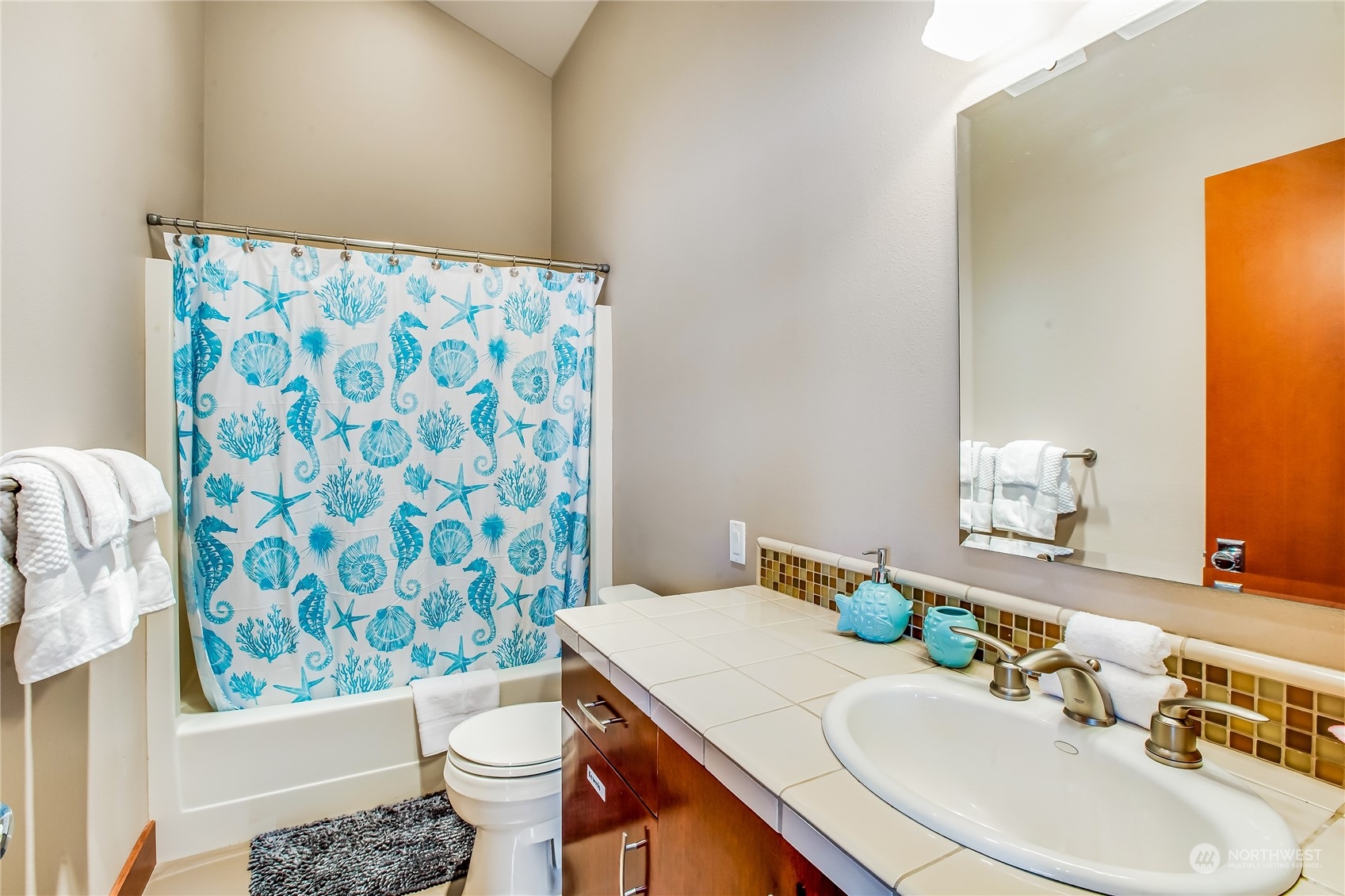 13313 Shoreline Drive SE