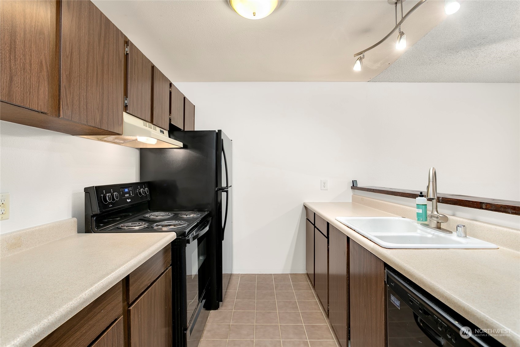 5844 NE 75th Street Unit: A205