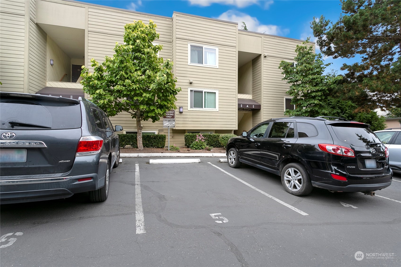 5844 NE 75th Street Unit: A205