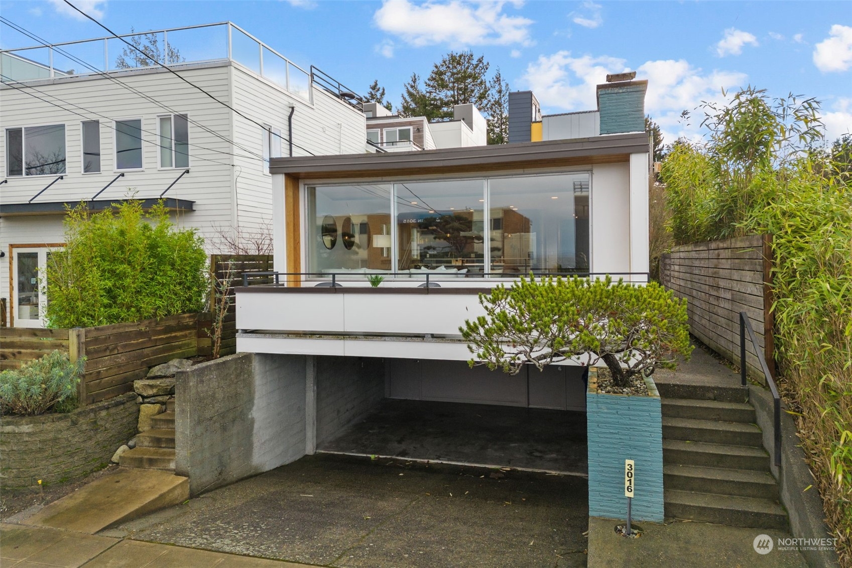 3016 Alki Avenue SW