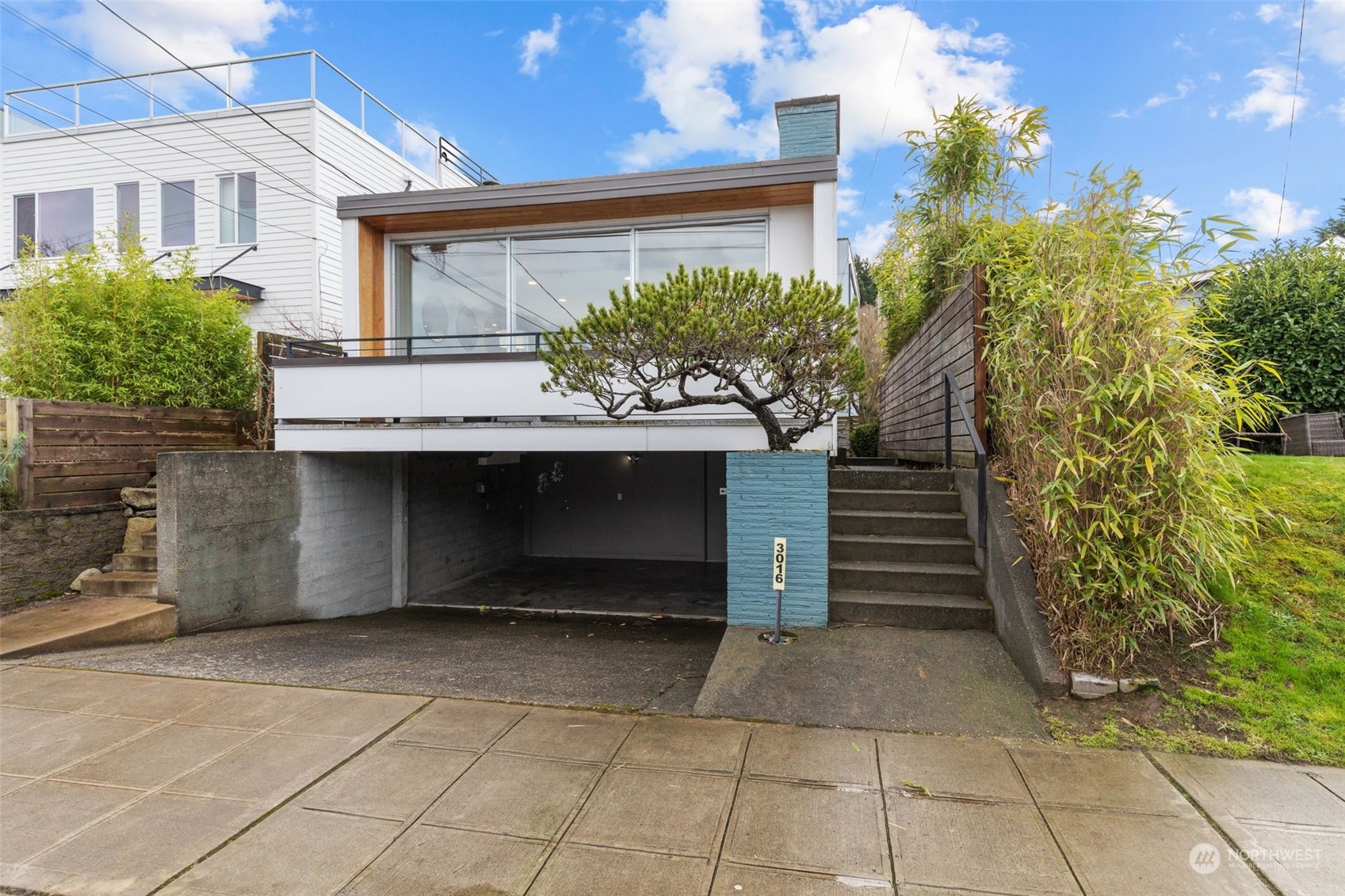 3016 Alki Avenue SW