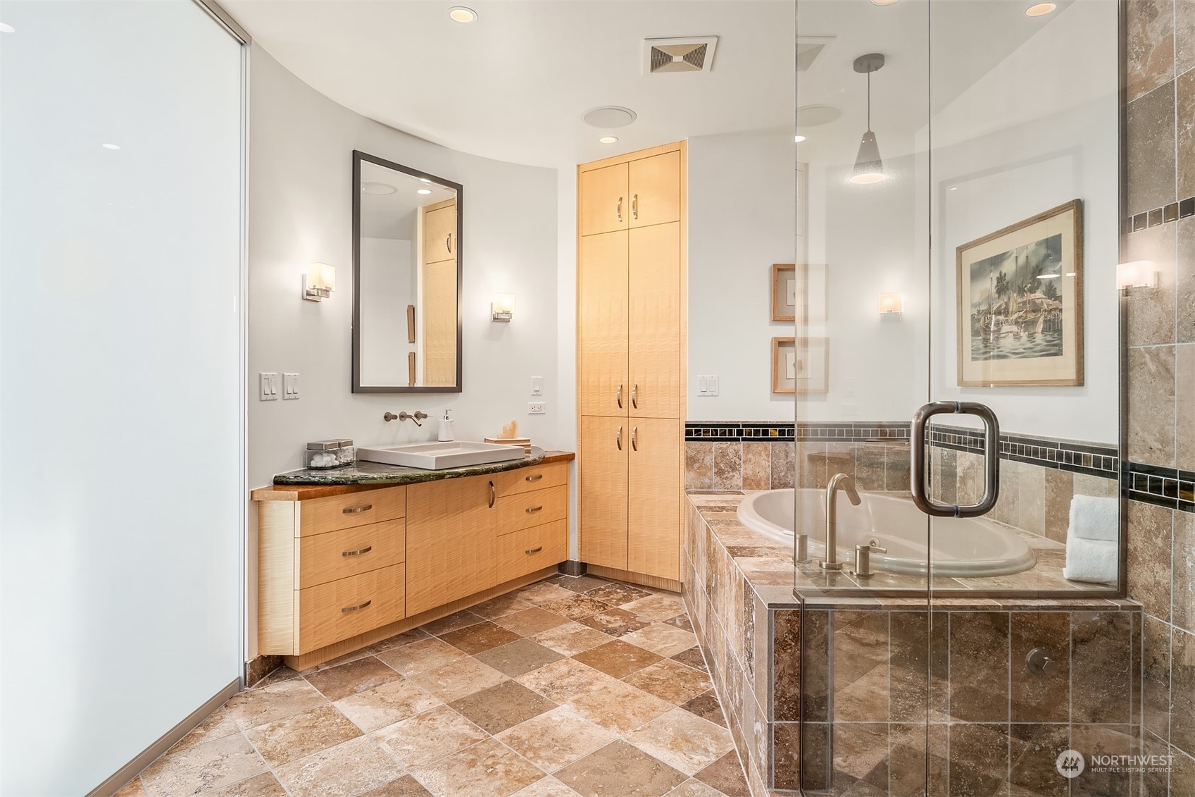 2033 2nd Avenue Unit: 1902