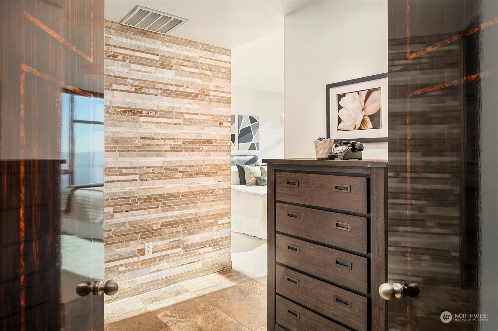 2033 2nd Avenue Unit: 1902