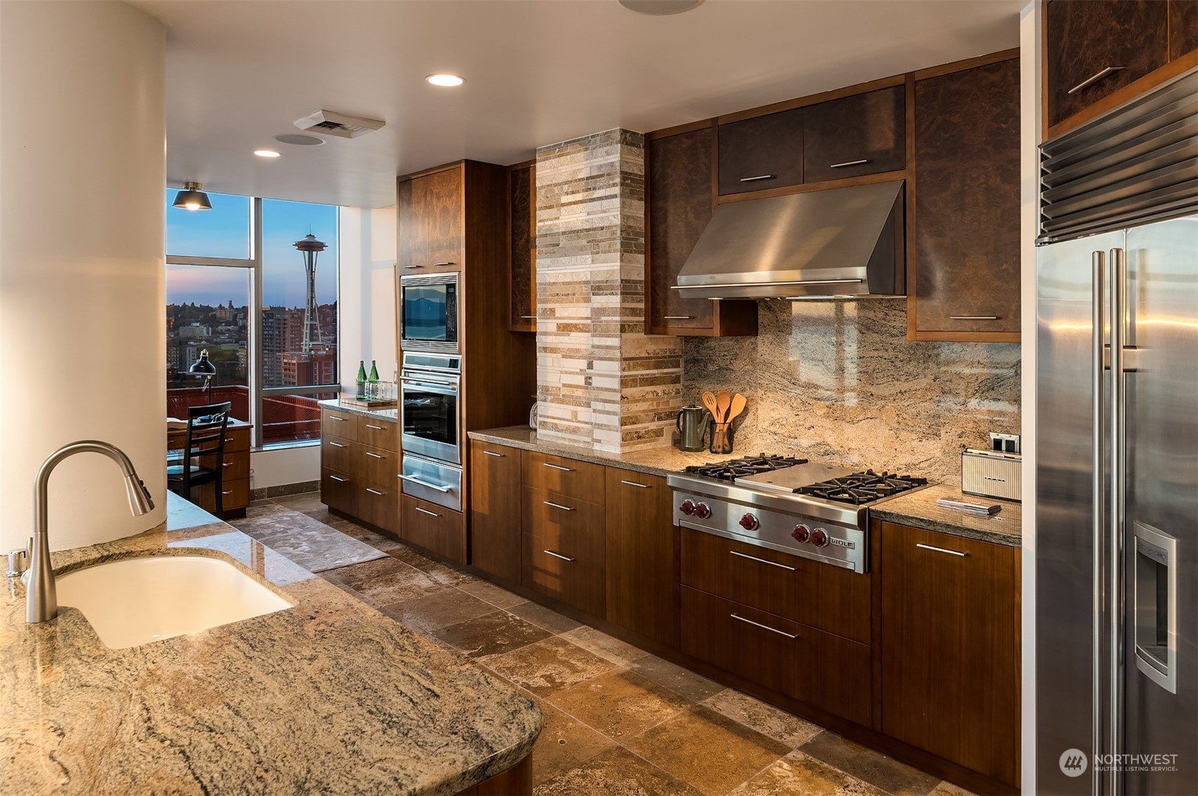 2033 2nd Avenue Unit: 1902