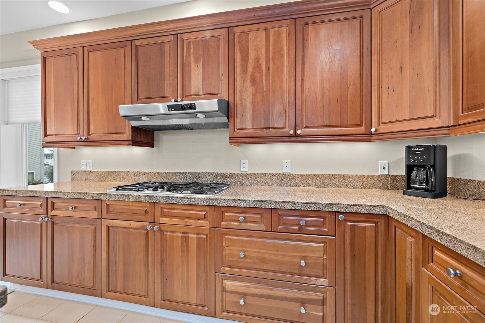 658 Glen Street Unit: 102