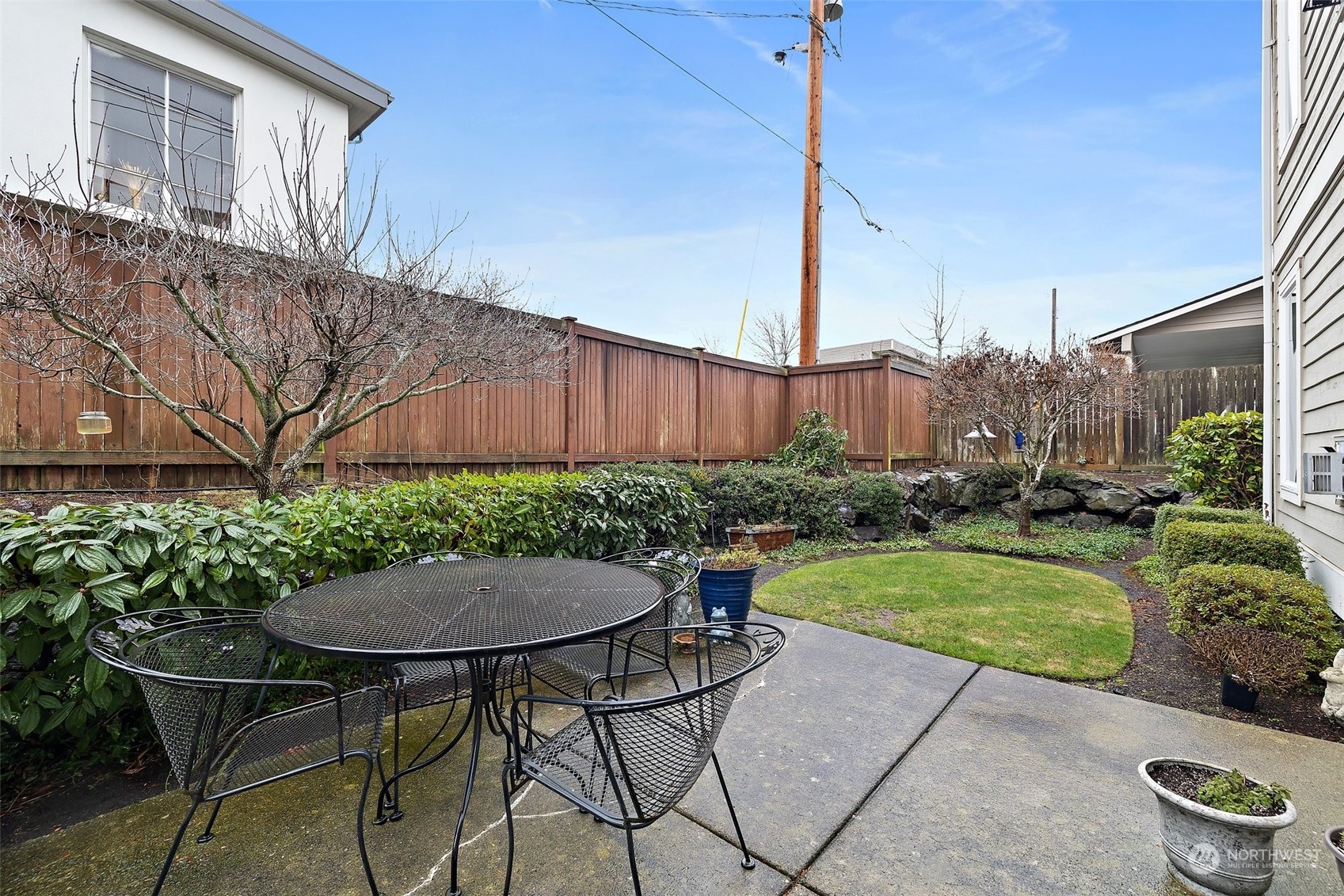 658 Glen Street Unit: 102
