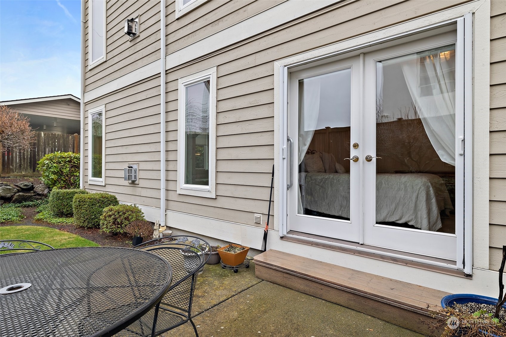 658 Glen Street Unit: 102