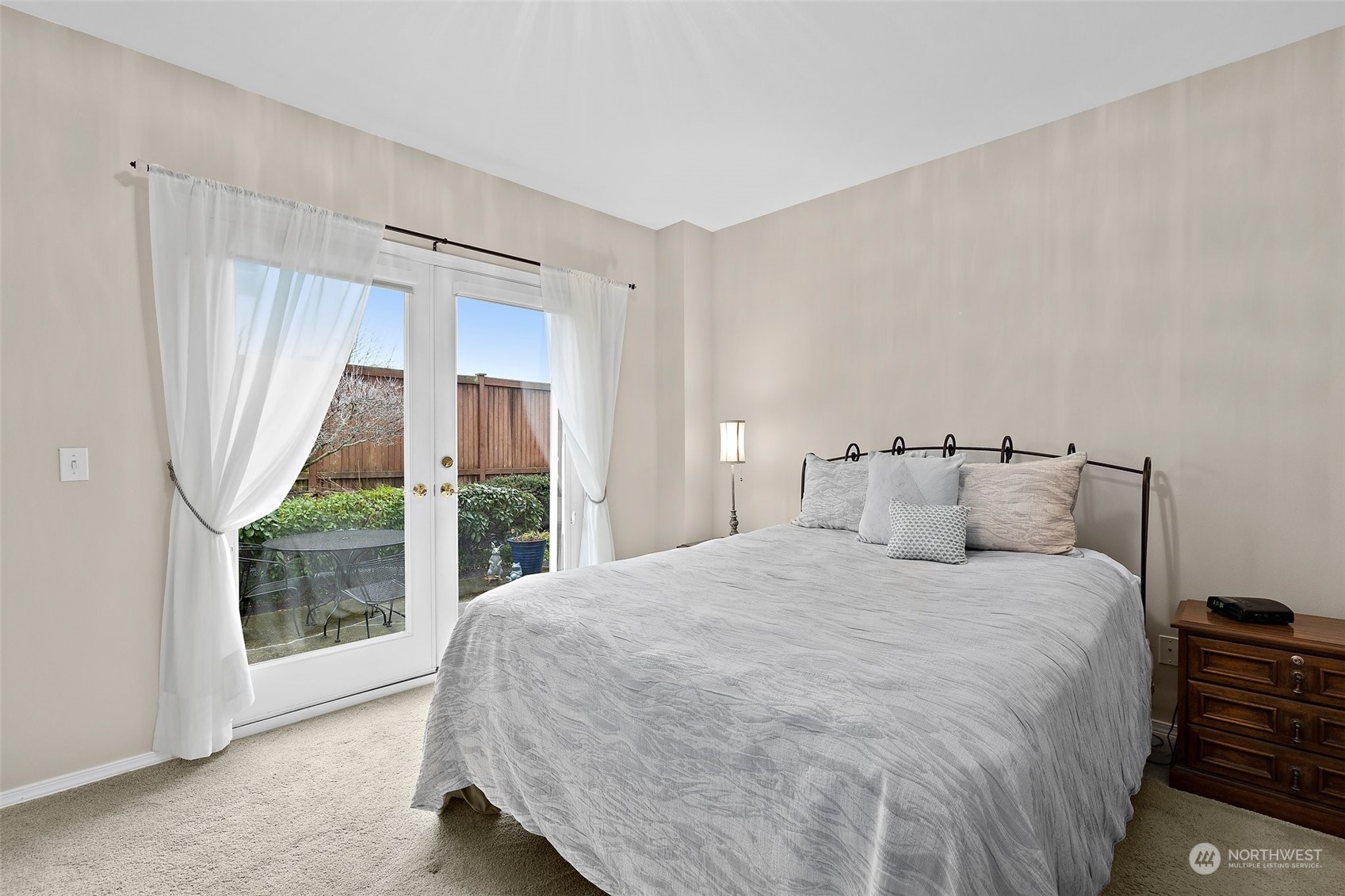 658 Glen Street Unit: 102
