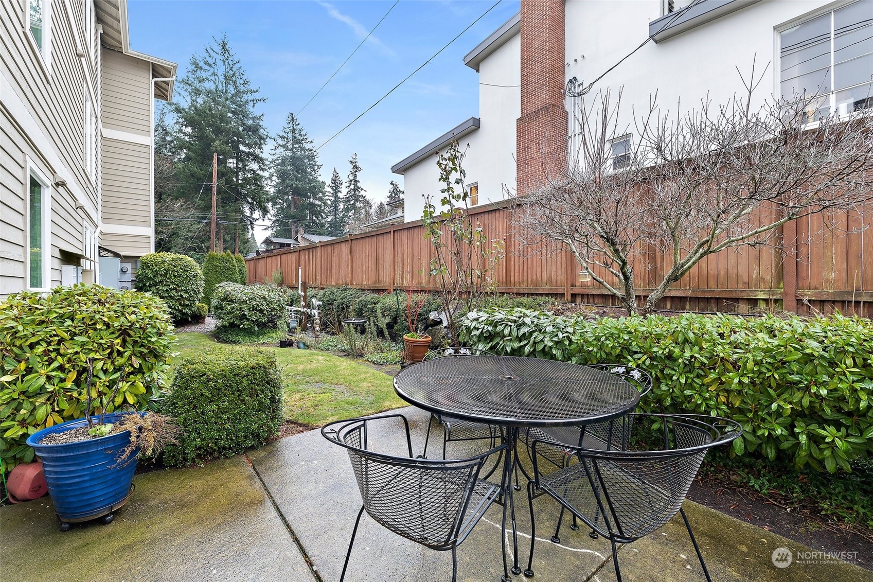 658 Glen Street Unit: 102