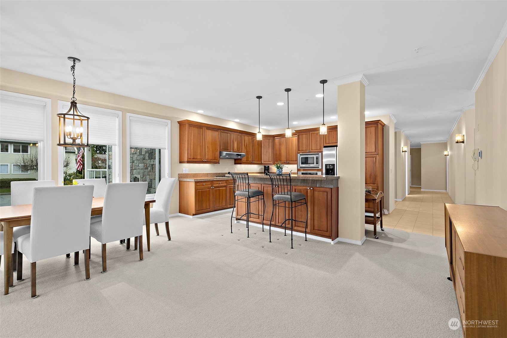 658 Glen Street Unit: 102