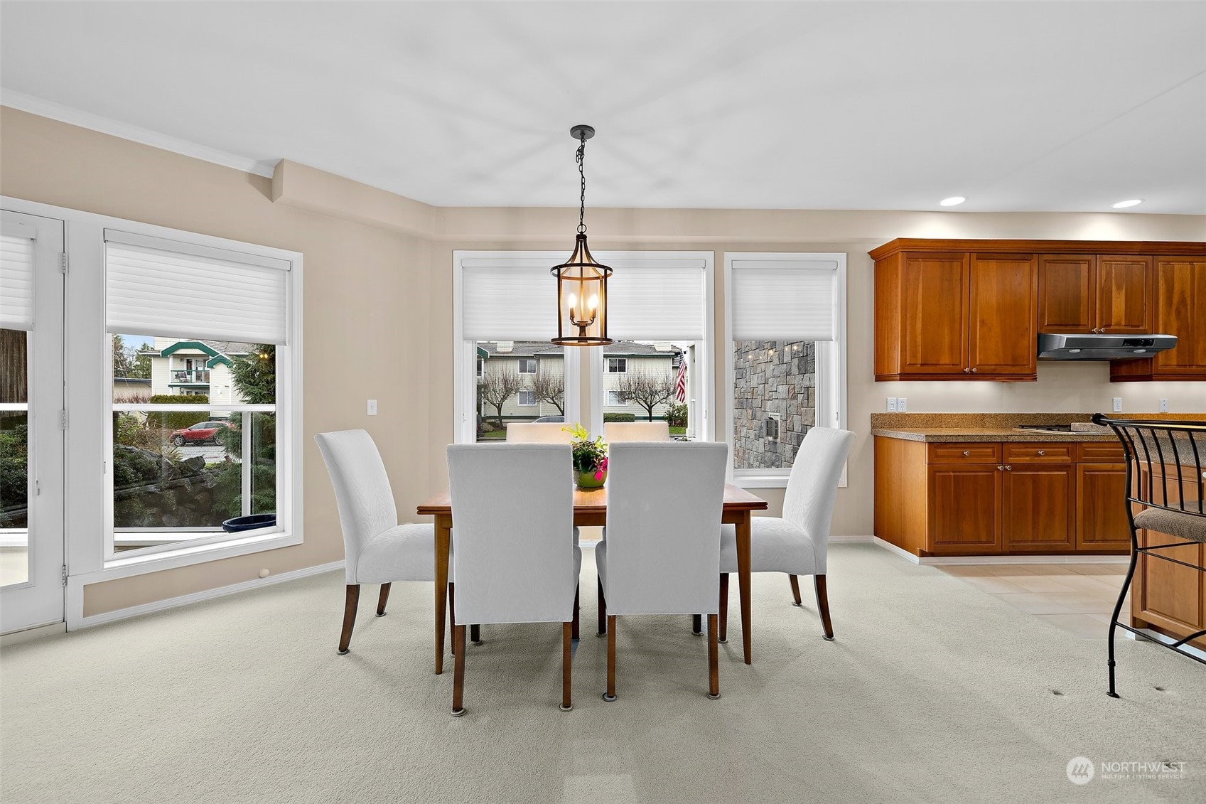 658 Glen Street Unit: 102
