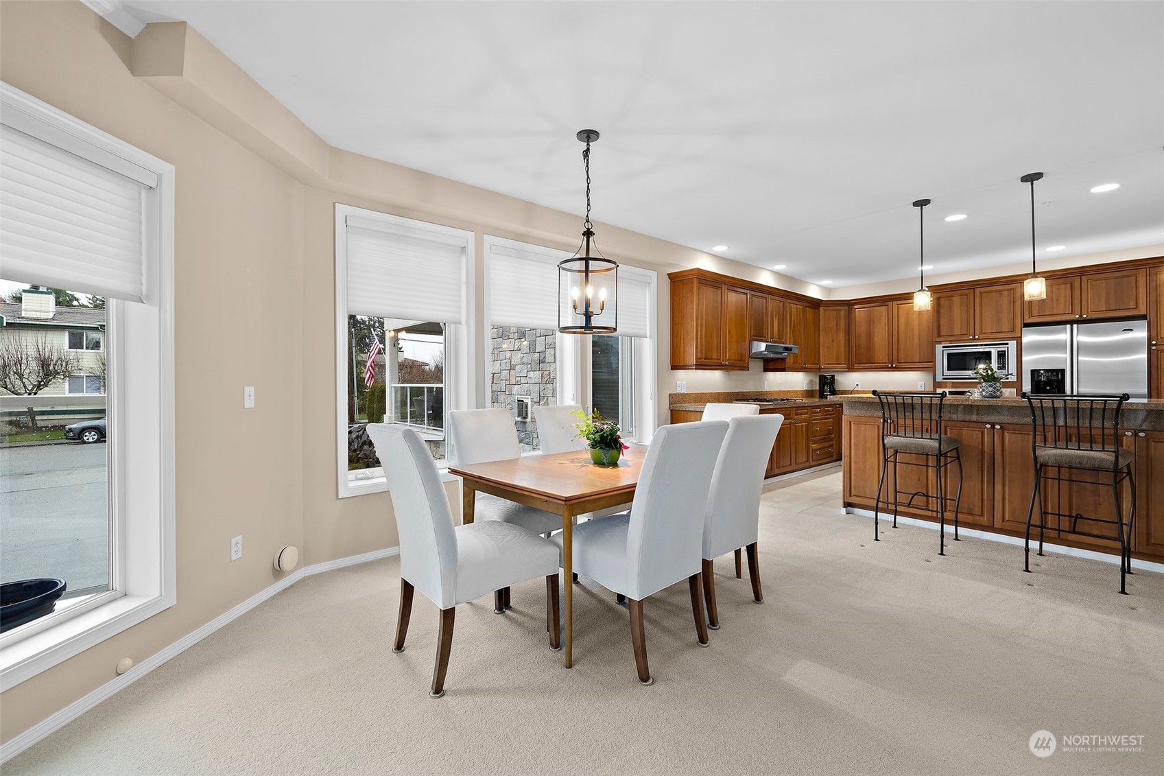 658 Glen Street Unit: 102