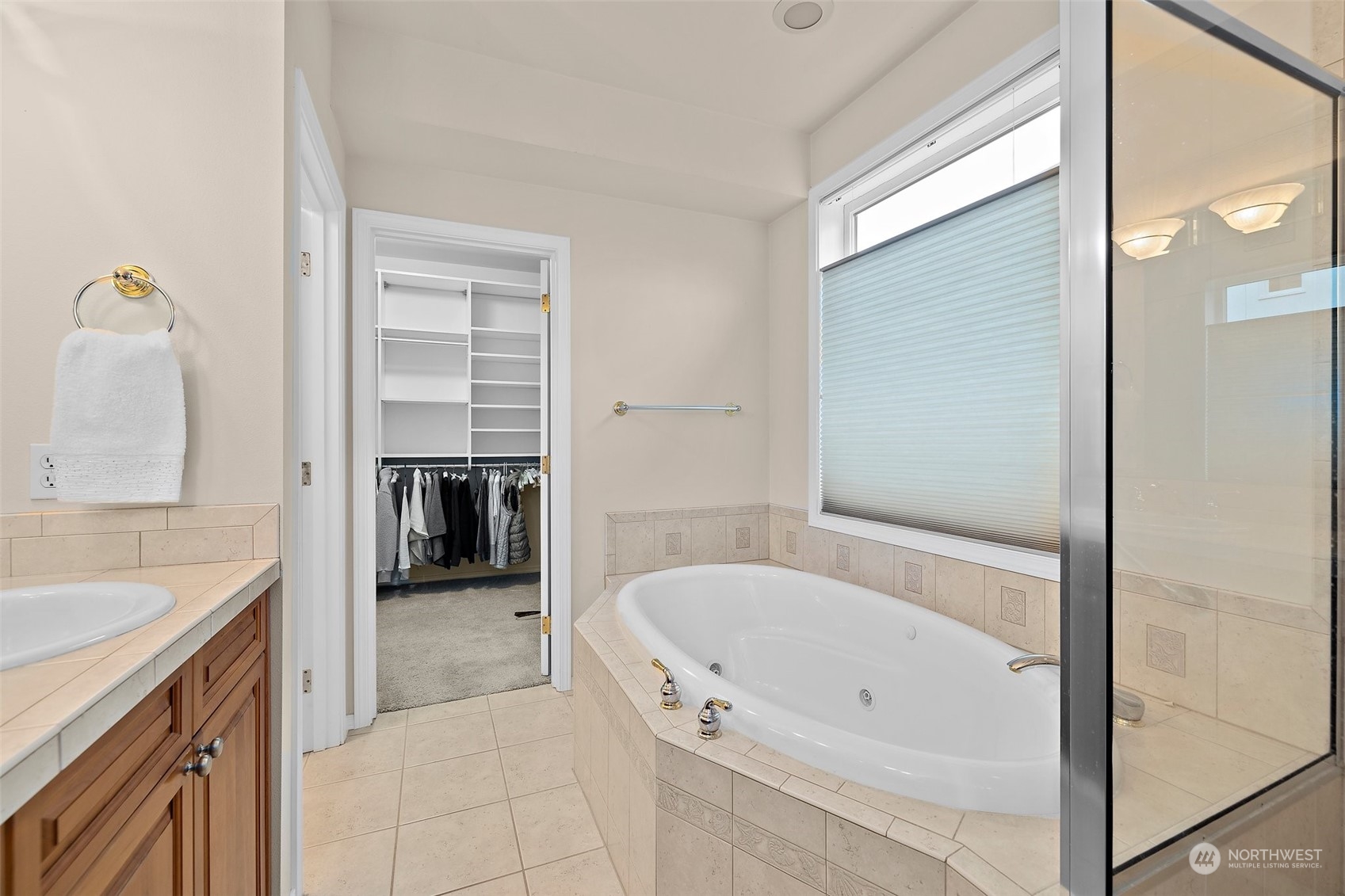 658 Glen Street Unit: 102