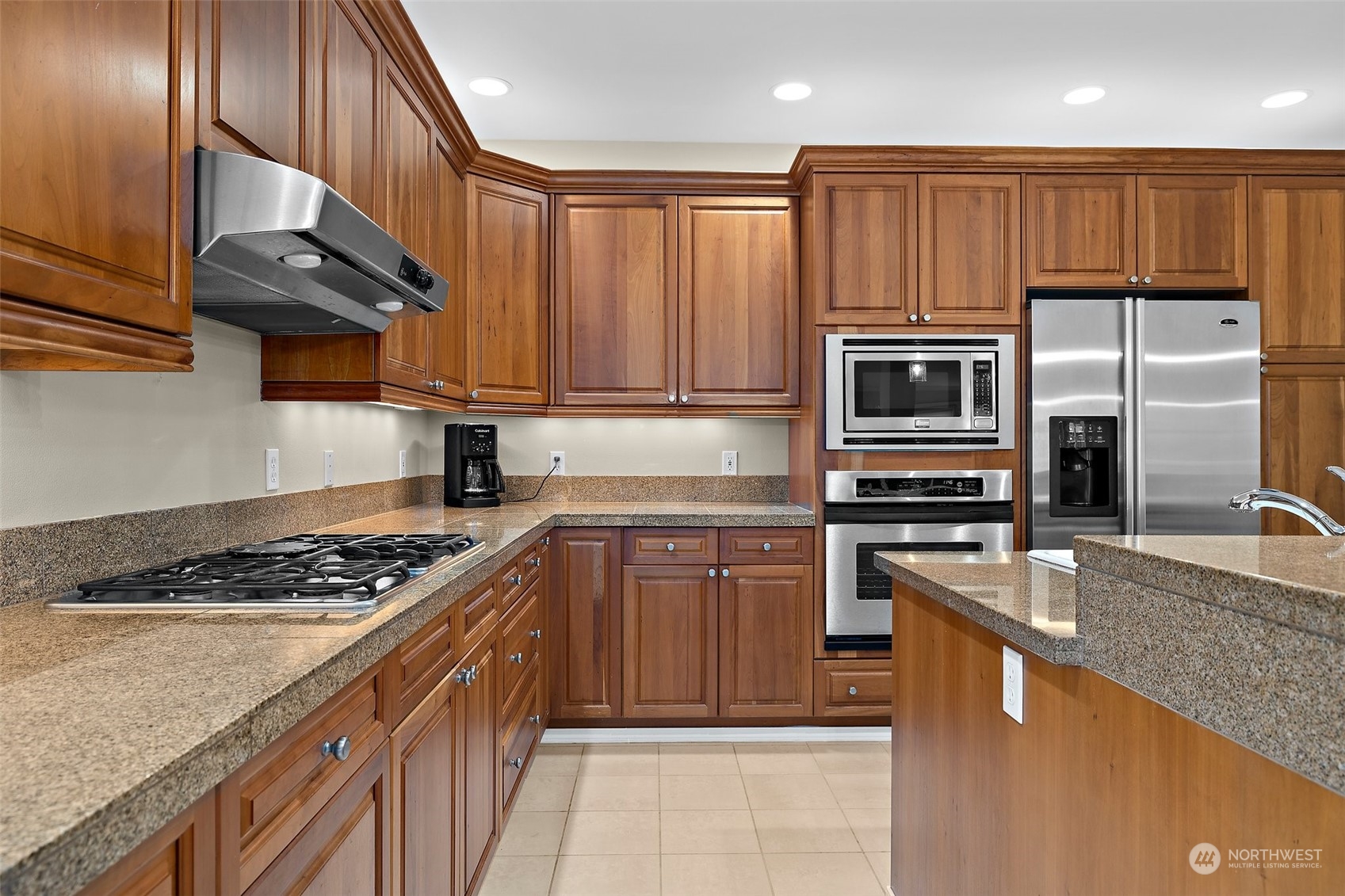 658 Glen Street Unit: 102