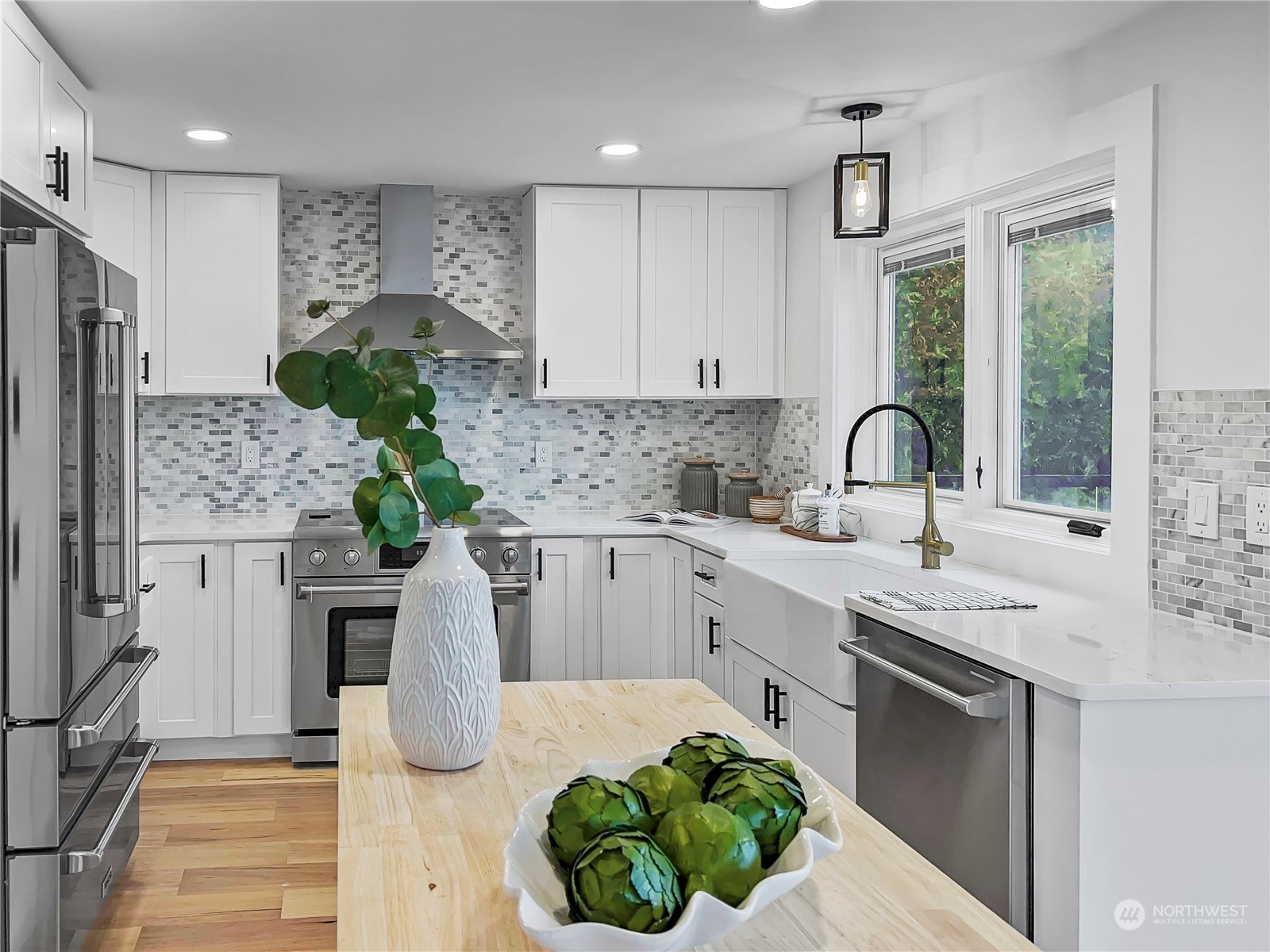 18102 Fjord Drive NE