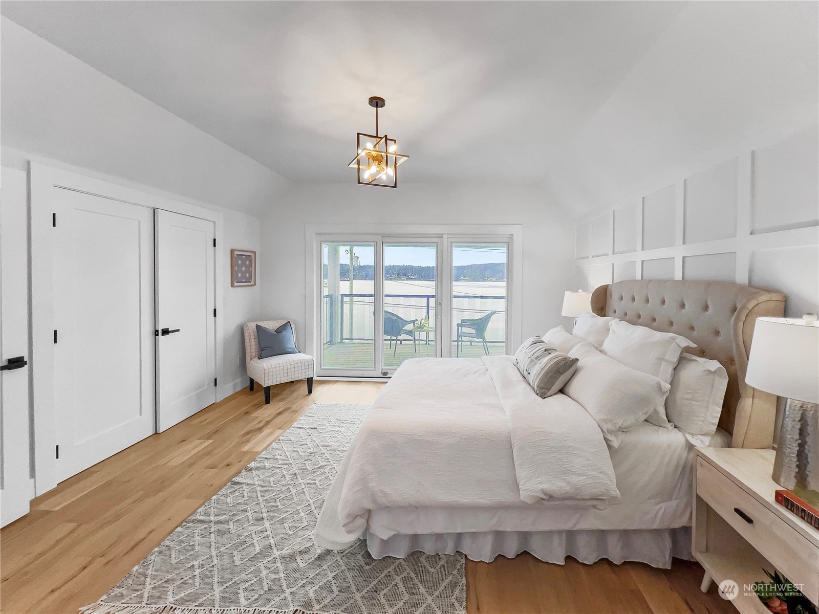 18102 Fjord Drive NE