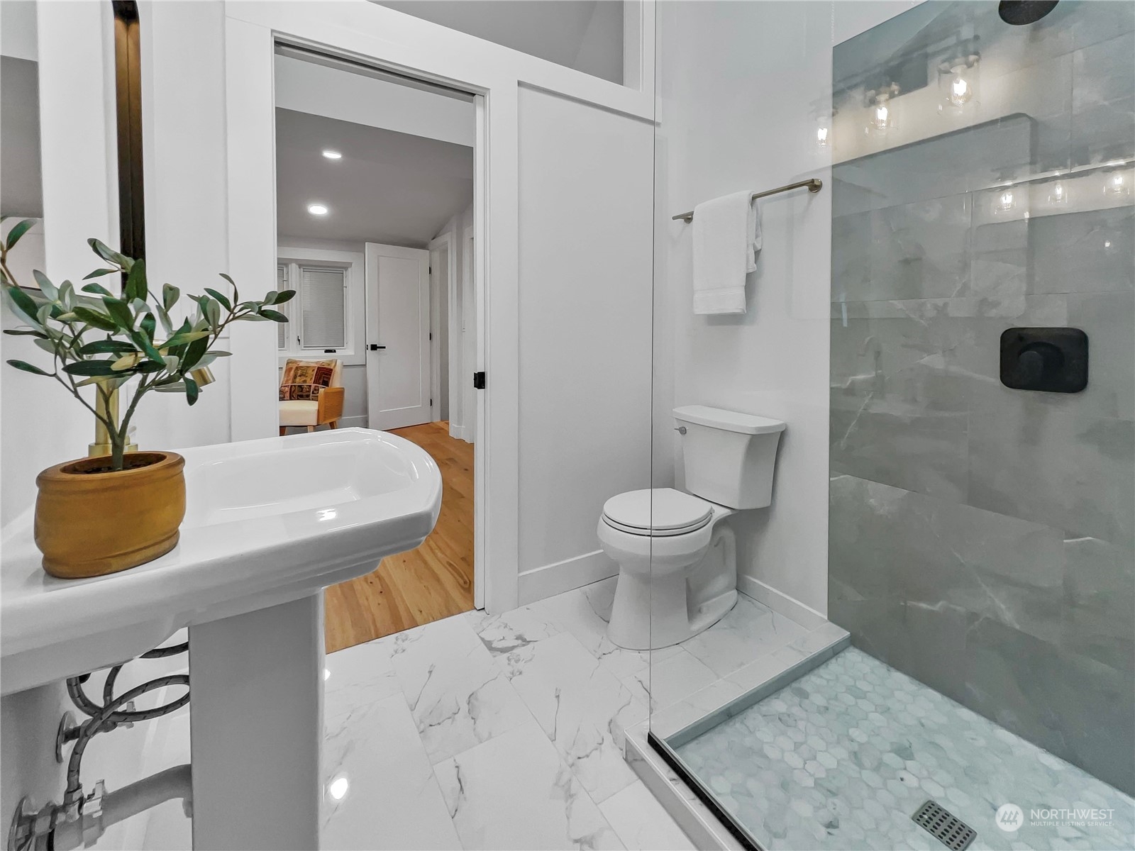 18102 Fjord Drive NE
